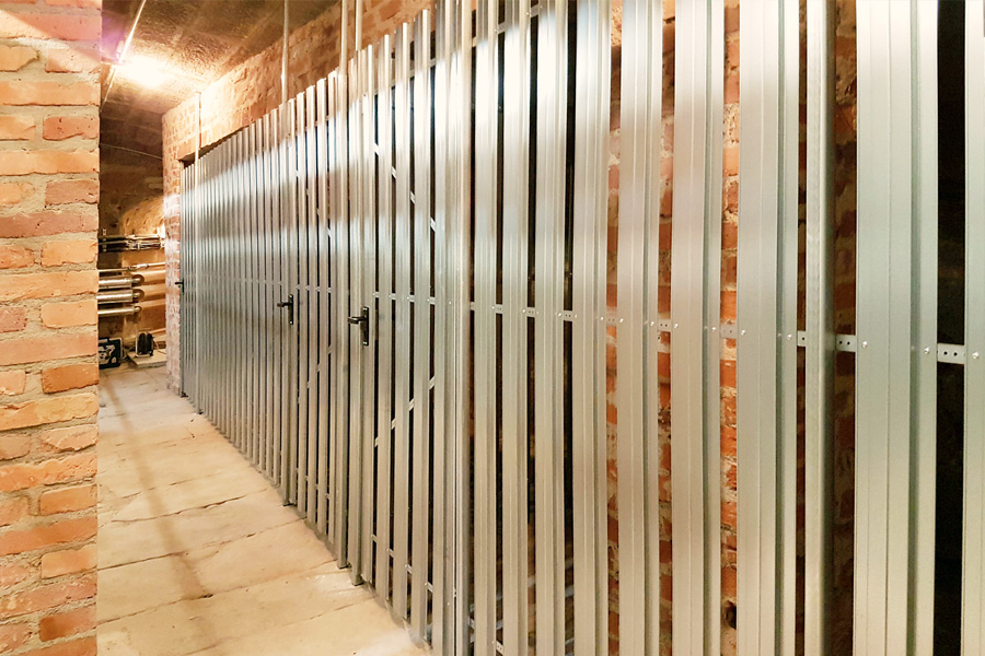 Specht Kellertrennwandsysteme 6 Kellertrennwände aus Metall für die Altbau-Sanierung in München – Fordern Sie unsere aktuellen Preise an.
